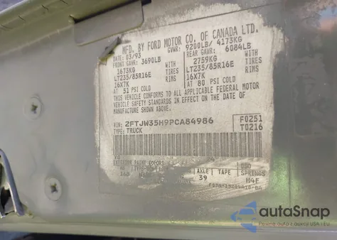 1993 Ford F350 from USA, damaged, VIN 2FTJW35H9PCA84986